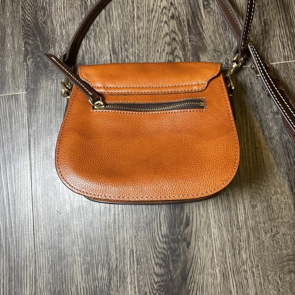 Dooney Bourke Saddle Crossbody Pebble Leather Taupe - Picture 3 of 14